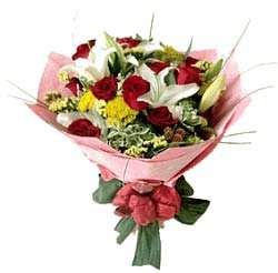 kark gerbera mevsim iek buketi kokulu iekler 